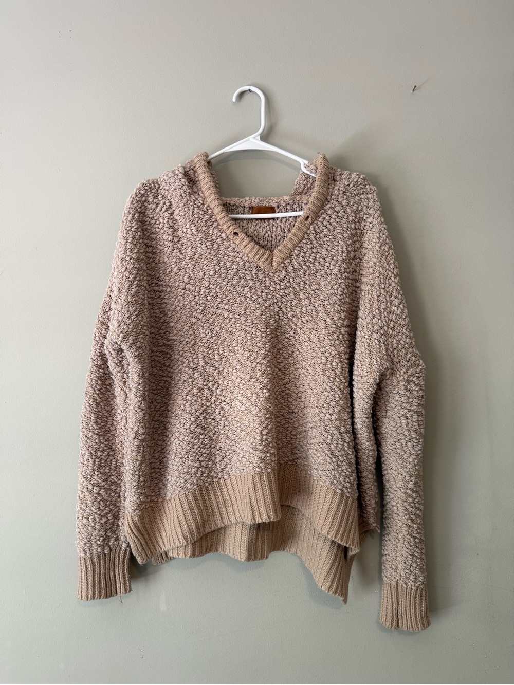 POL Women's Cream Chunky V-Neck Sweater